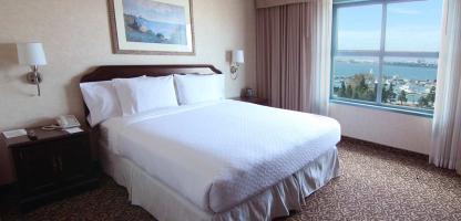 Hotel Embassy By Hilton Bay Downtown
