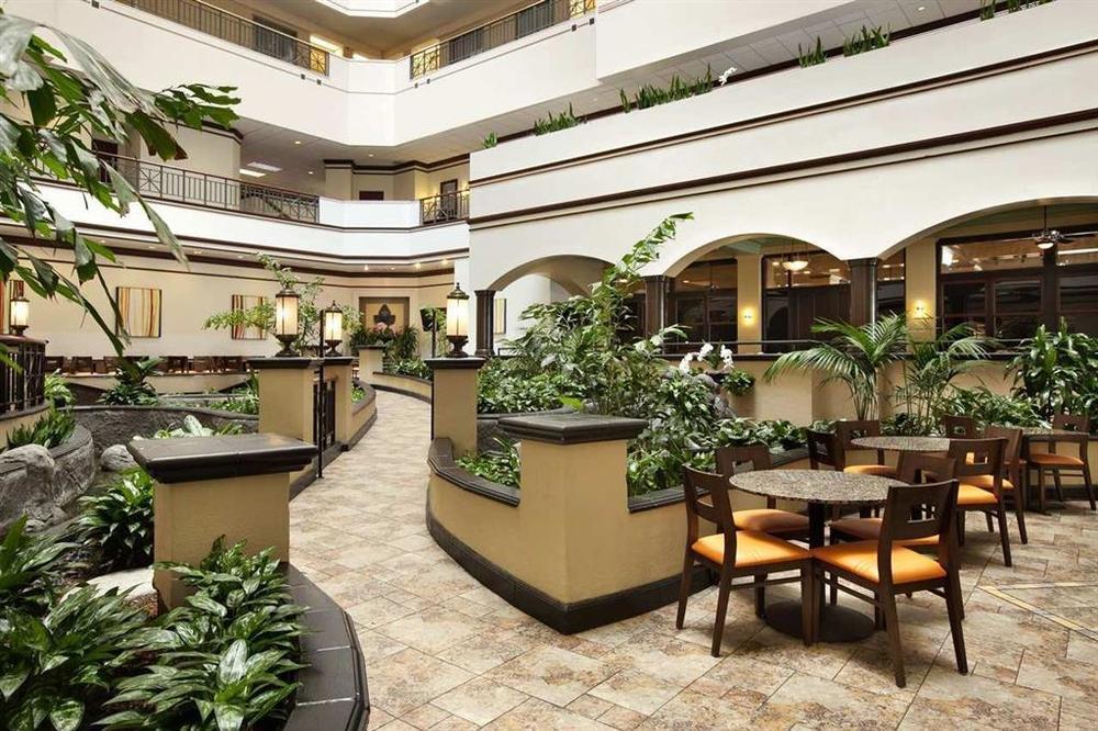 Embassy By Hilton Bay Downtown