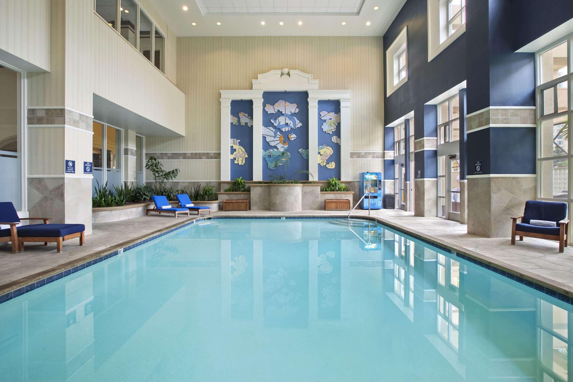 Embassy By Hilton Bay Downtown Hotel