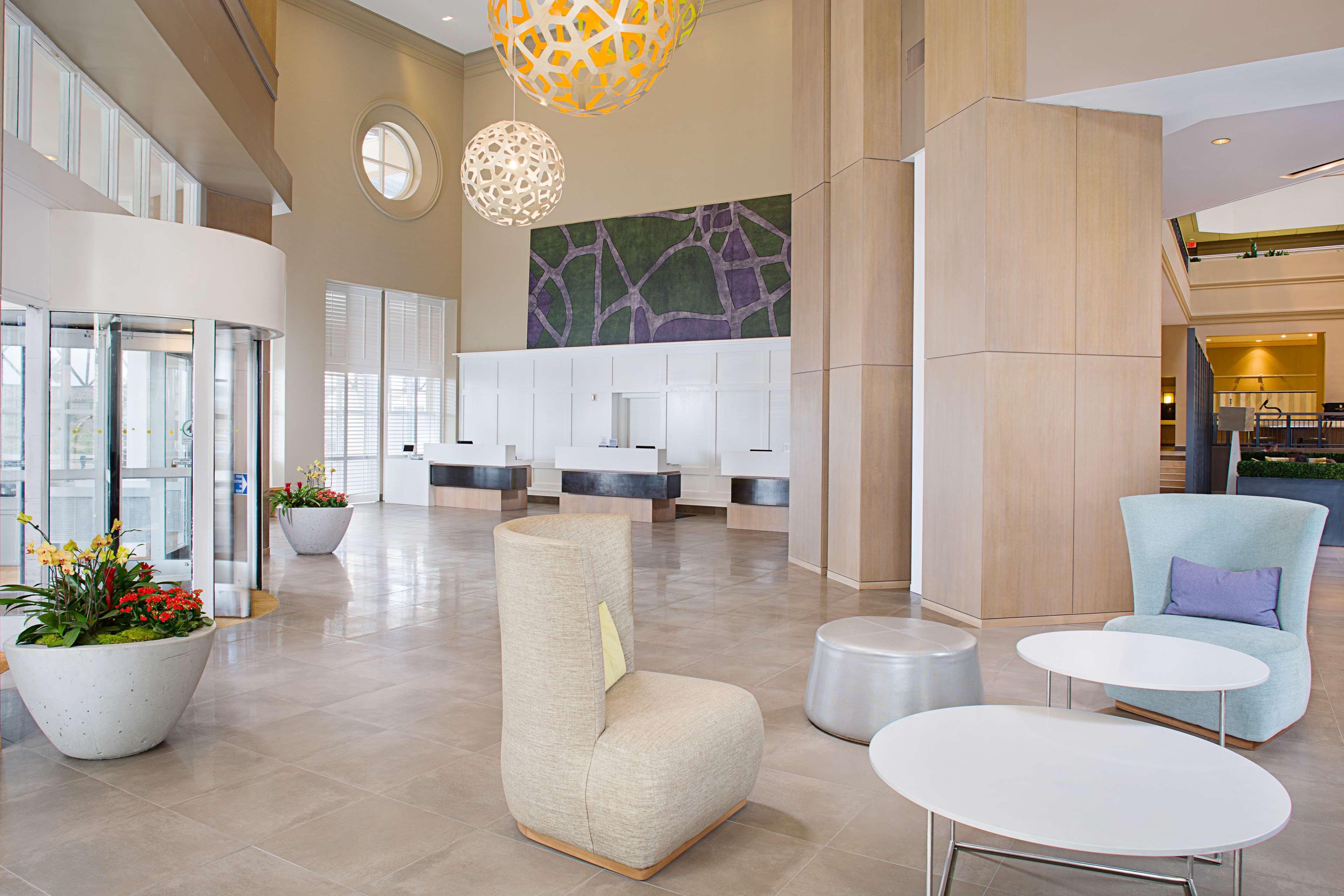 Hotel Embassy By Hilton Bay Downtown